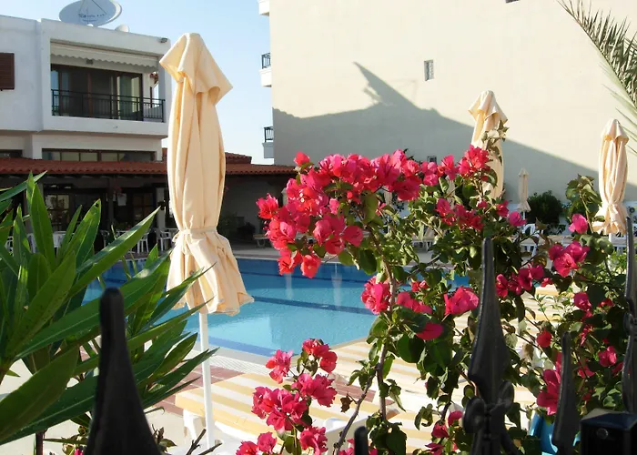 Aparthotel Philippos &