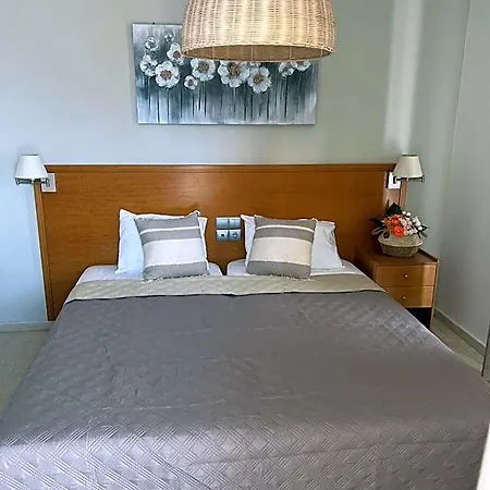 Philippos & Aparthotel