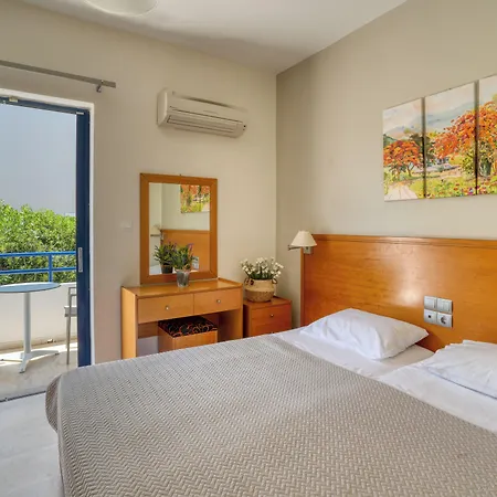 Apartmanhotel Philippos & 3*