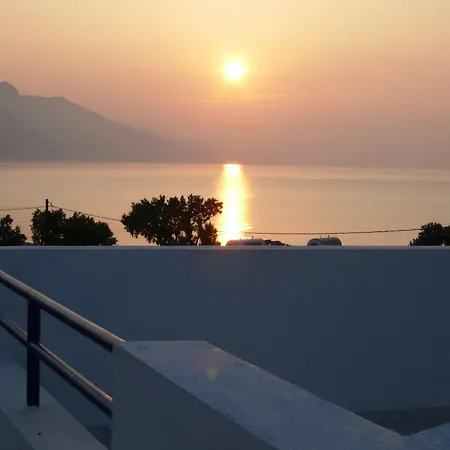 Aparthotel Philippos & 3*