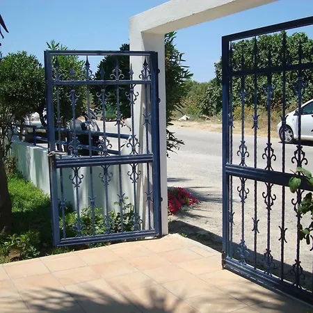 Philippos & Aparthotel 3*